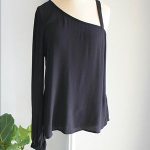 Sanctuary one shoulder blouse